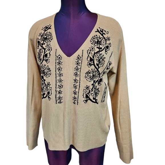 BCBGMaxazaria Beige Silk Blend V-Neck Sweater Black Floral Embroidery Medium - Picture 1 of 9